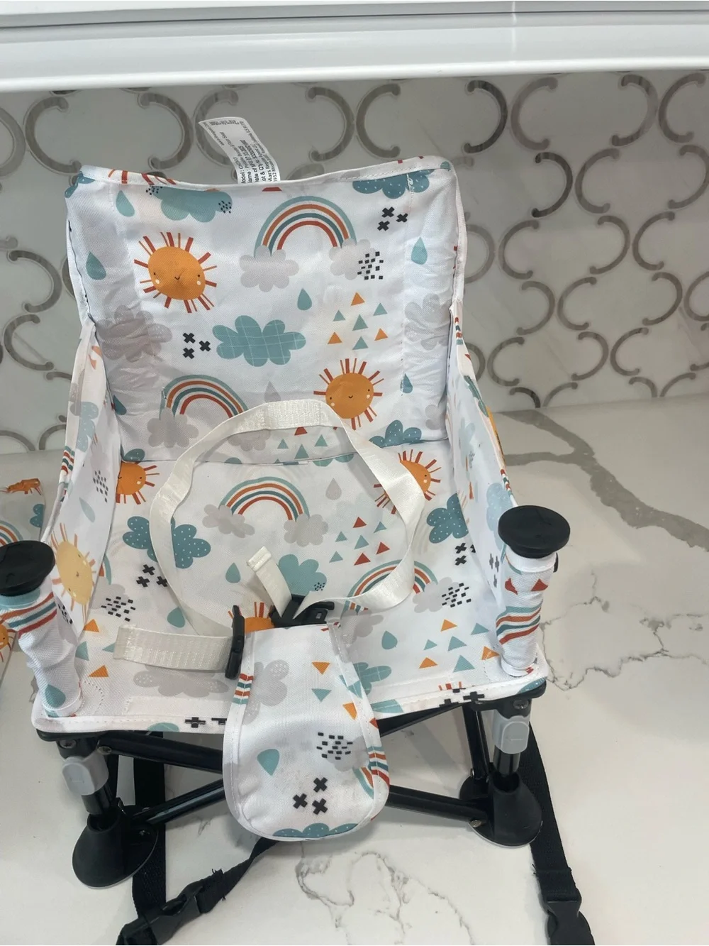 Portable Kids Booster Seat with Sun & Rainbow Print - White/Blue/Yellow